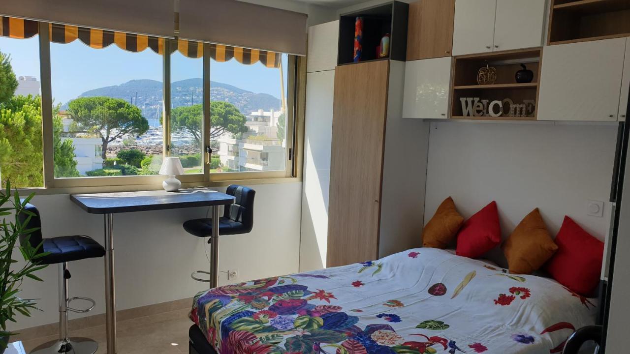 Garden And Beach Sea View Apartment Cannes Mandelieu Esterno foto