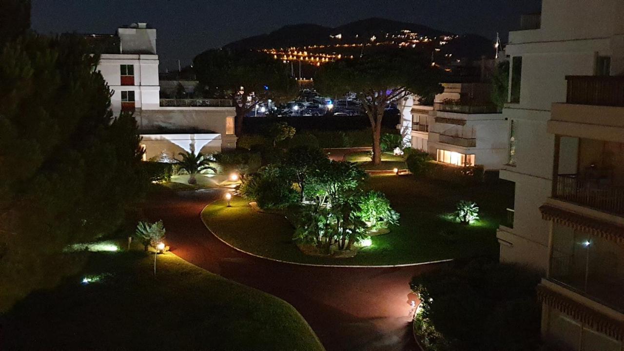Garden And Beach Sea View Apartment Cannes Mandelieu Esterno foto